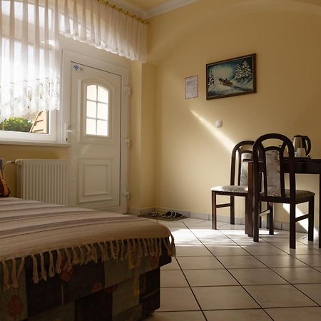 Hotel Gostisce Pri Dveh Petelinih à Bled Extérieur photo
