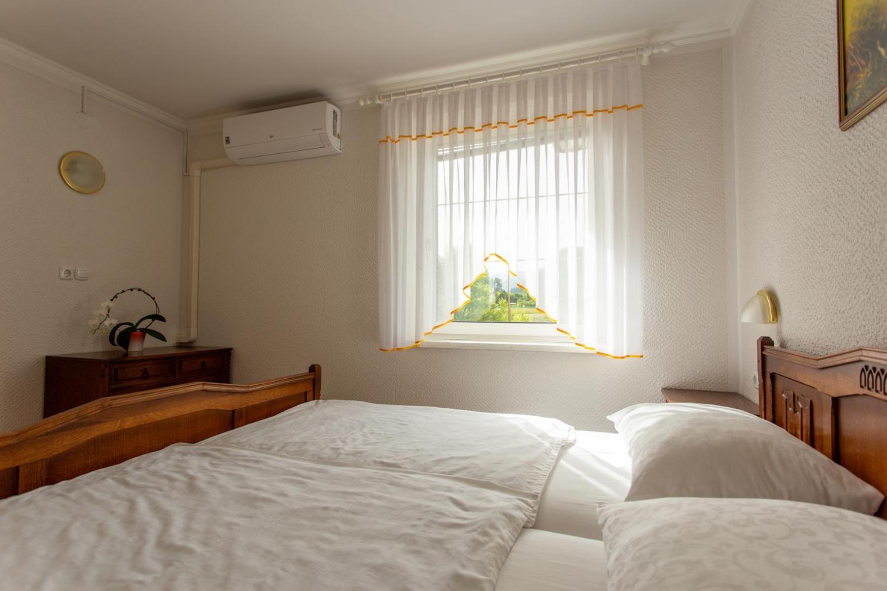 Hotel Gostisce Pri Dveh Petelinih à Bled Chambre photo