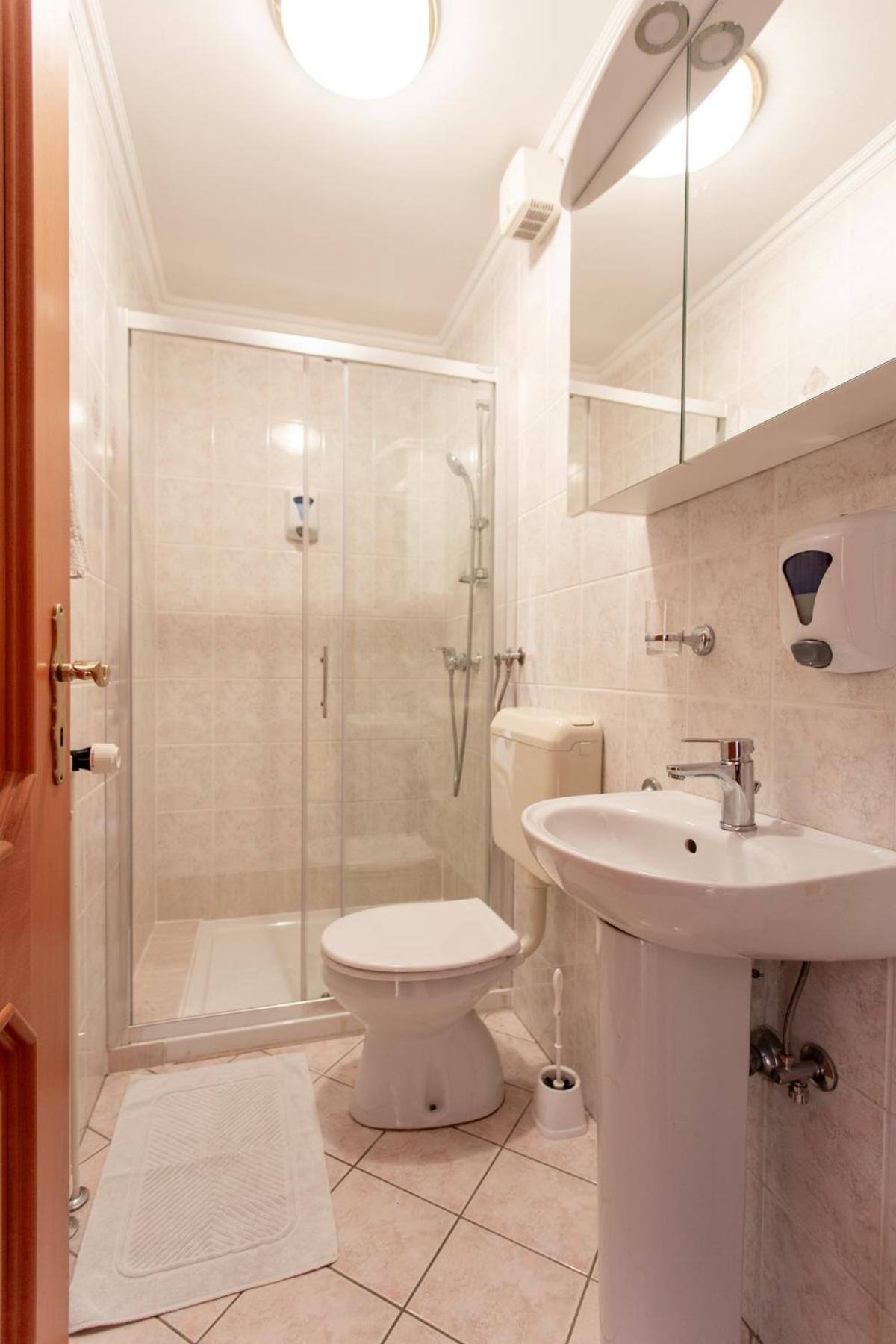 Hotel Gostisce Pri Dveh Petelinih à Bled Extérieur photo