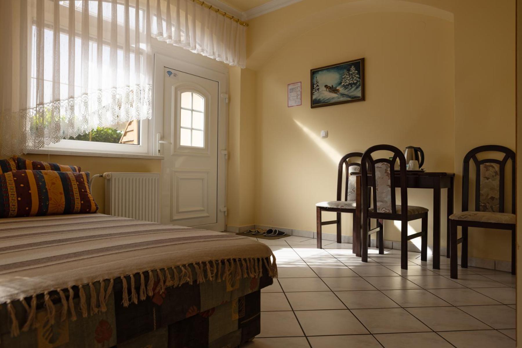 Hotel Gostisce Pri Dveh Petelinih à Bled Extérieur photo